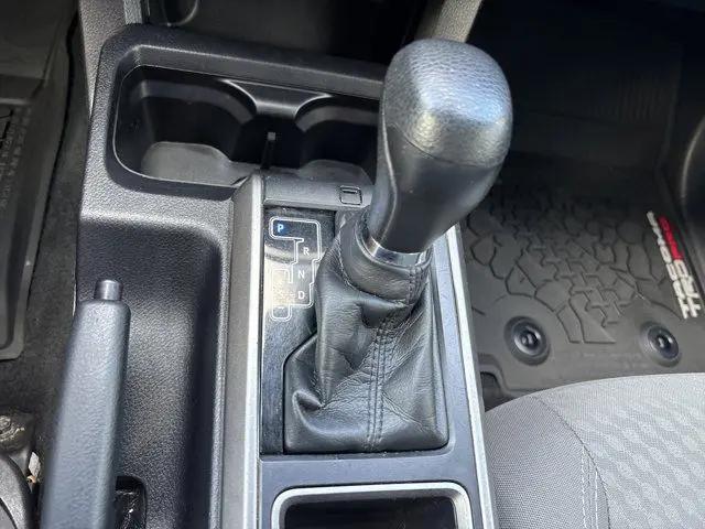 2022 Toyota Tacoma SR5 V6