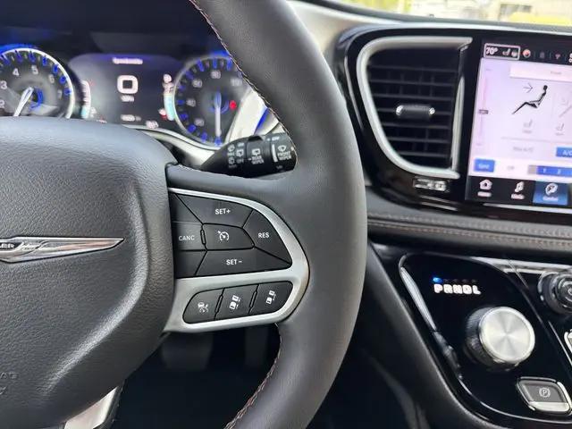 2024 Chrysler Pacifica Pinnacle
