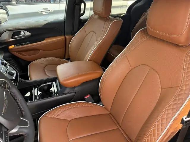 2024 Chrysler Pacifica Pinnacle