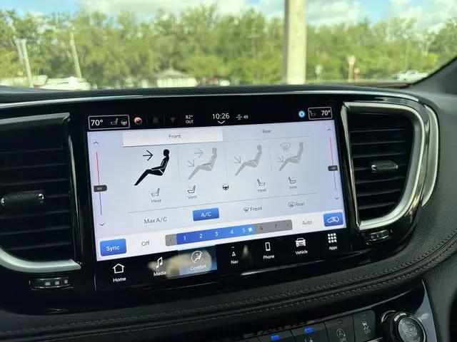 2024 Chrysler Pacifica Pinnacle