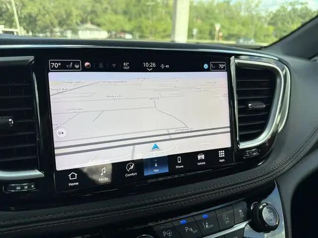 2024 Chrysler Pacifica Pinnacle