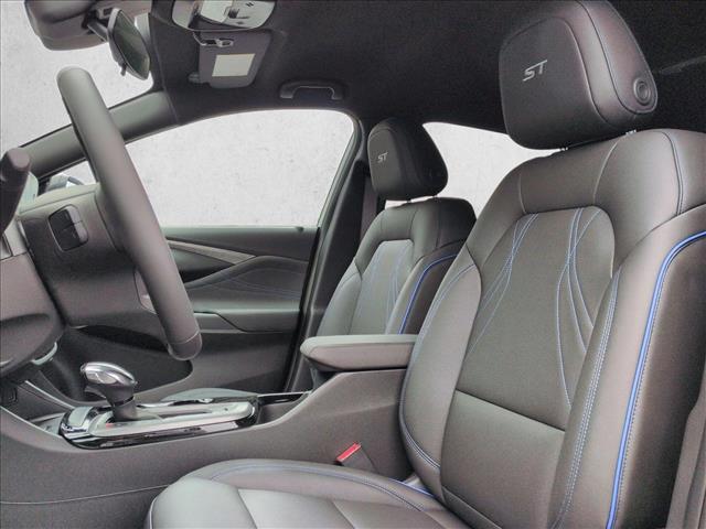 2026 Buick NV Sport Touring FWD