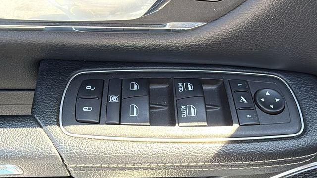2024 Ram 1500 Laramie Crew Cab 4x2 5'7" Box