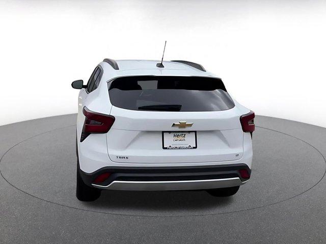 2025 Chevrolet Trax FWD LT