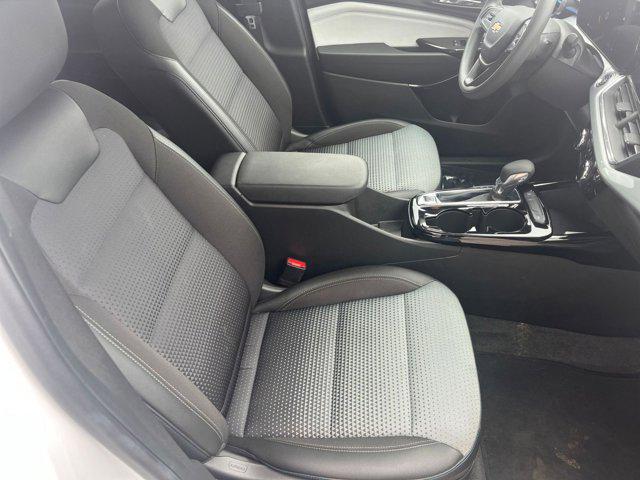 2025 Chevrolet Trax FWD LT