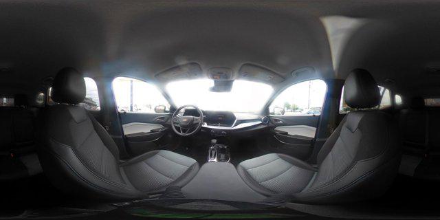 2025 Chevrolet Trax FWD LT