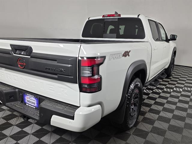 2026 Nissan Frontier Crew Cab Long Bed PRO-4X 4x4