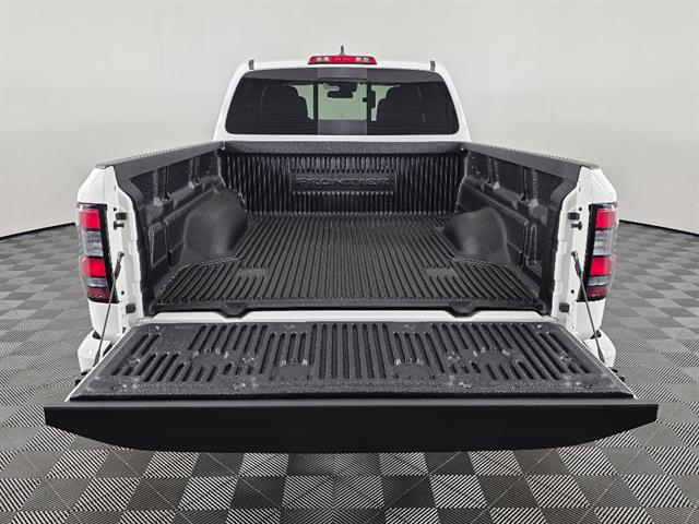 2026 Nissan Frontier Crew Cab Long Bed PRO-4X 4x4