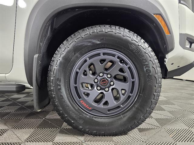 2026 Nissan Frontier Crew Cab Long Bed PRO-4X 4x4