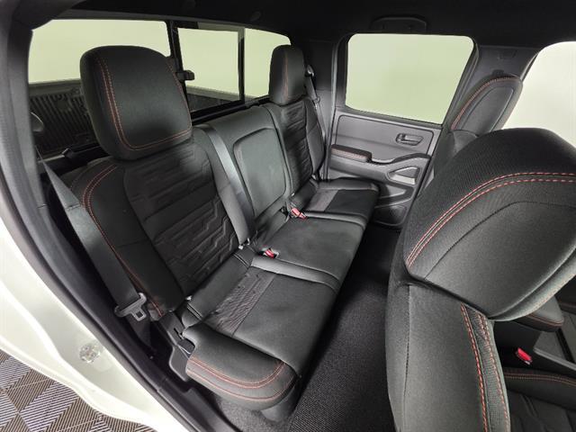 2026 Nissan Frontier Crew Cab Long Bed PRO-4X 4x4