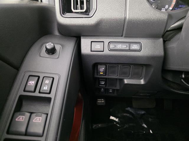 2026 Nissan Frontier Crew Cab Long Bed PRO-4X 4x4