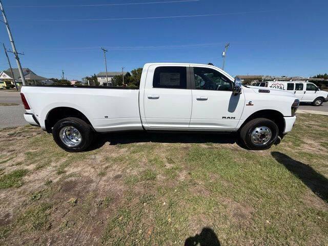2026 Ram 3500 Laramie Crew Cab 4x4 8' Box