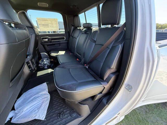 2026 Ram 3500 Laramie Crew Cab 4x4 8' Box