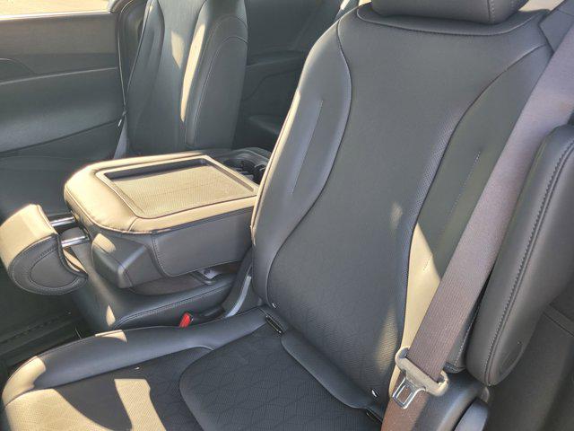 2025 Kia Carnival MPV SX