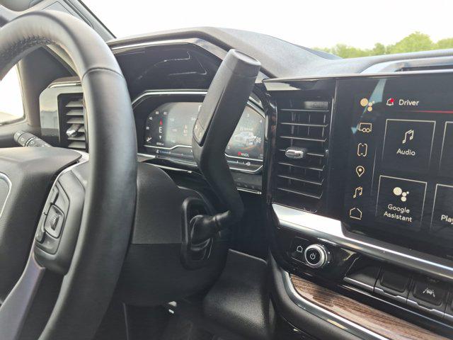 2024 GMC Sierra 1500 4WD Crew Cab Short Box Elevation with 3VL