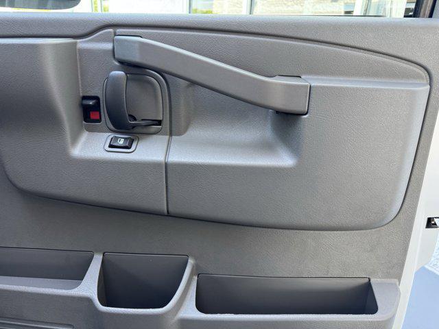 2026 Chevrolet Express Passenger 3500 Extended Wheelbase, LS, RWD