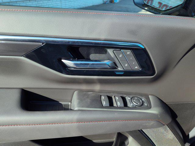 2026 Chevrolet Suburban RST, 4WD