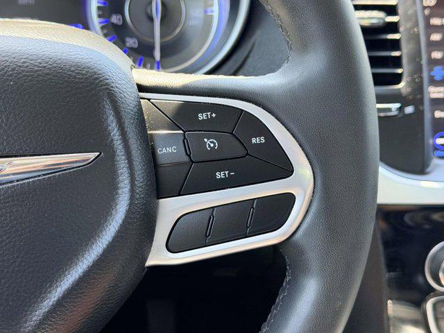 2023 Chrysler 300 Touring