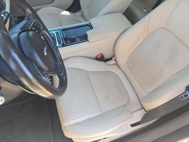 2017 Jaguar XF 35t Prestige