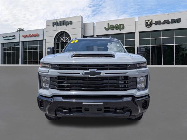2024 Chevrolet Silverado 2500HD 4WD Crew Cab Standard Bed Custom