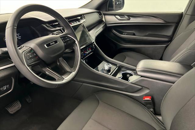 2025 Jeep Grand Cherokee Laredo X 4x4