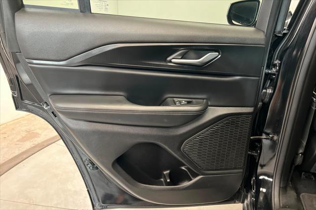 2025 Jeep Grand Cherokee Laredo X 4x4