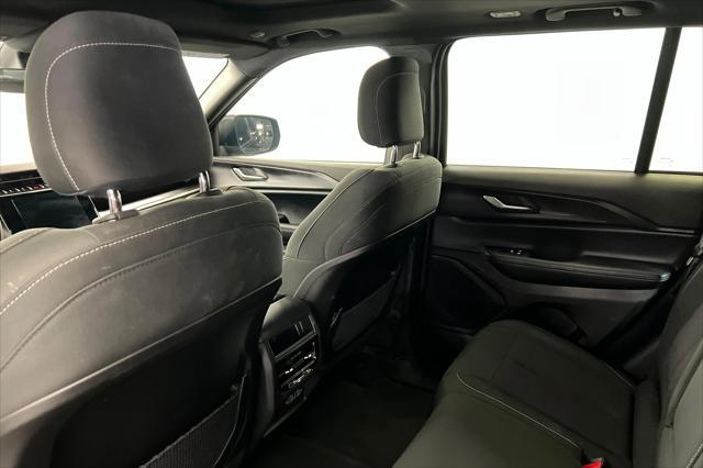 2025 Jeep Grand Cherokee Laredo X 4x4