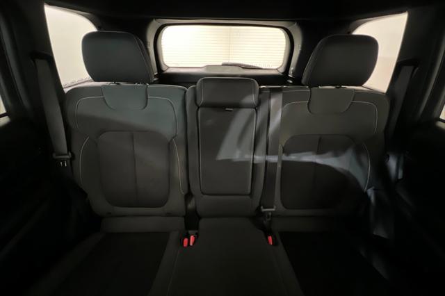 2025 Jeep Grand Cherokee Laredo X 4x4
