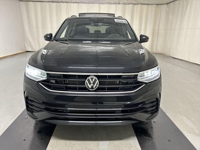 2024 Volkswagen Tiguan 2.0T SE R-Line Black