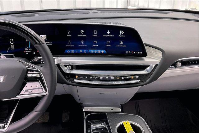 2024 Cadillac iQ Sport w/1SK