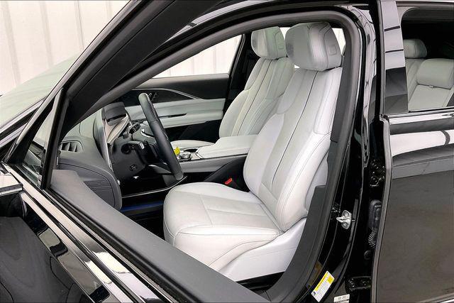 2024 Cadillac iQ Sport w/1SK