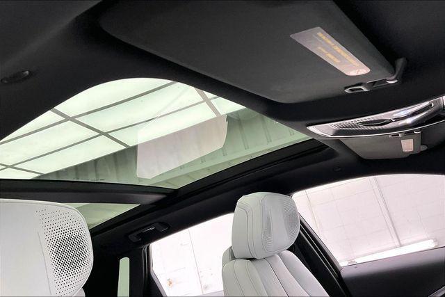 2024 Cadillac iQ Sport w/1SK