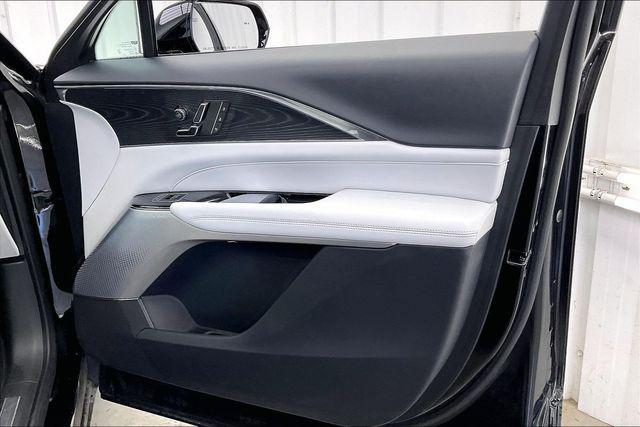 2024 Cadillac iQ Sport w/1SK