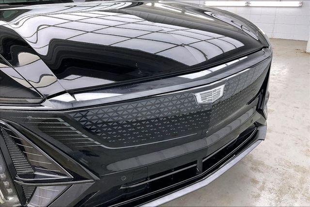 2024 Cadillac iQ Sport w/1SK