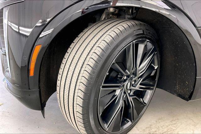 2024 Cadillac iQ Sport w/1SK