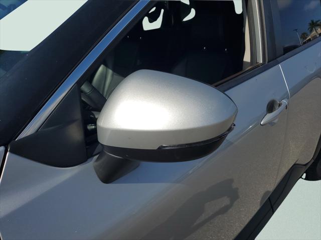 2022 Nissan Rogue SV FWD