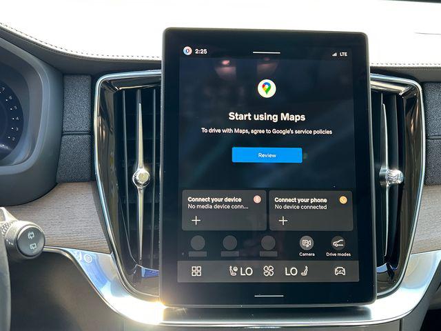 2026 Volvo XC90 Core, B5 AWD Gas (mild hybrid), Gasoline, Bright, 7 Seats