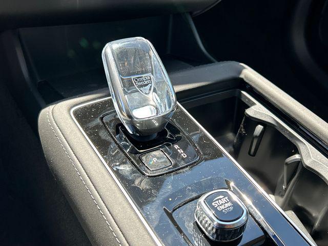 2026 Volvo XC90 Core, B5 AWD Gas (mild hybrid), Gasoline, Bright, 7 Seats