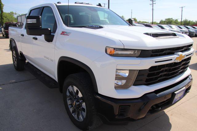 2026 Chevrolet Silverado 2500HD Crew Cab, Standard Bed, WT, 4WD