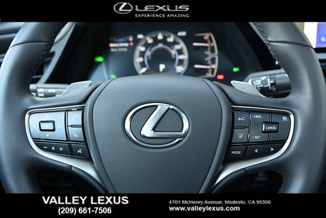 2025 Lexus ES 300h 300h