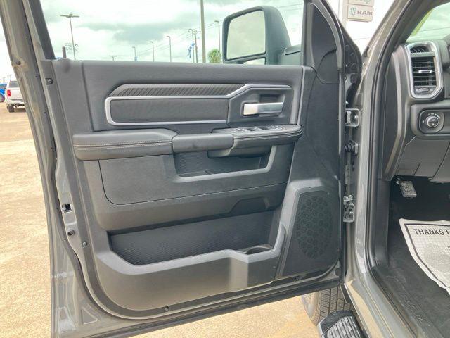 2026 Ram 3500 Lone Star Crew Cab 4x4 8' Box