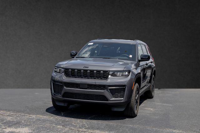 2026 Jeep Grand Cherokee L GRAND CHEROKEE L LAREDO ALTITUDE 4X4 2026 Jeep Grand Cherokee L GRAND CHEROKEE L LAREDO ALTITUDE 4X4