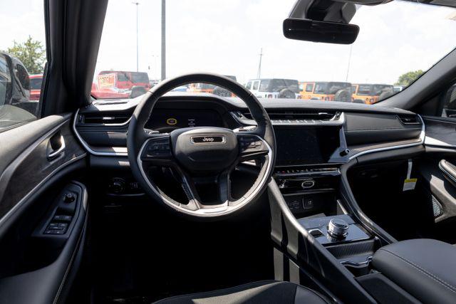 2026 Jeep Grand Cherokee L GRAND CHEROKEE L LAREDO ALTITUDE 4X4 2026 Jeep Grand Cherokee L GRAND CHEROKEE L LAREDO ALTITUDE 4X4