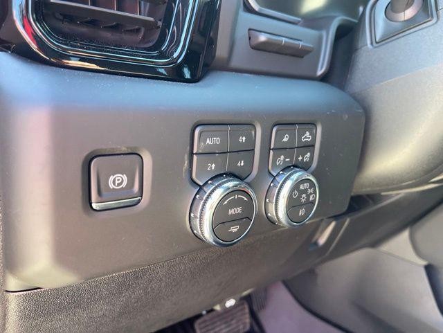 2026 GMC Sierra 2500HD Crew Cab, Standard Bed, AT4, 4WD