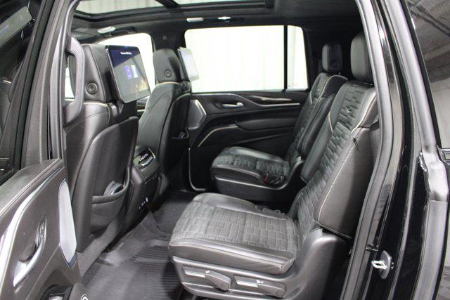2023 Cadillac Escalade ESV 4WD Sport Platinum