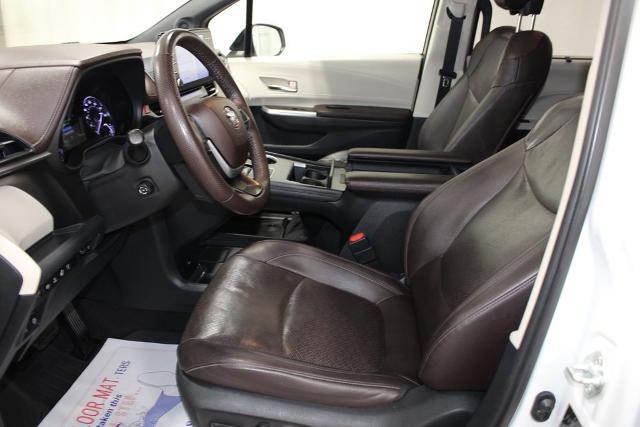2021 Toyota Sienna Platinum