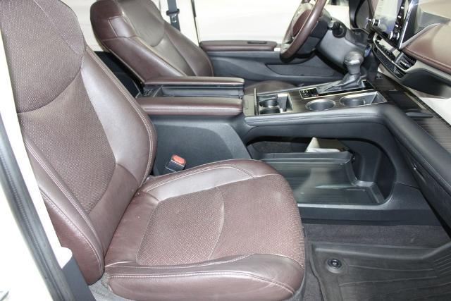 2021 Toyota Sienna Platinum