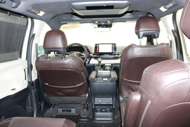 2021 Toyota Sienna Platinum