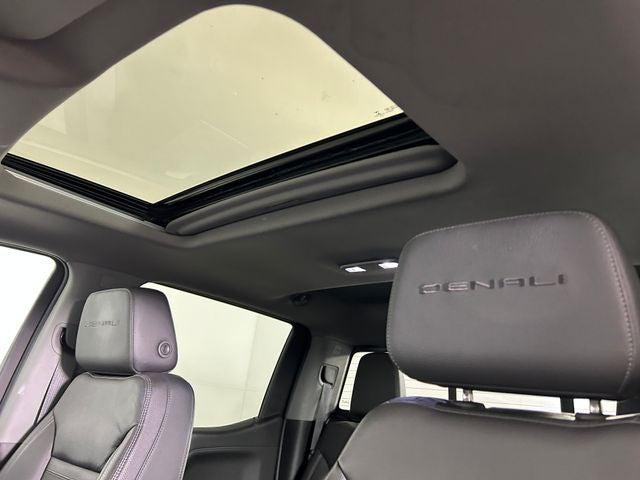 2020 GMC Sierra 1500 4WD Crew Cab Short Box Denali