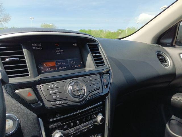 2019 Nissan Pathfinder SV